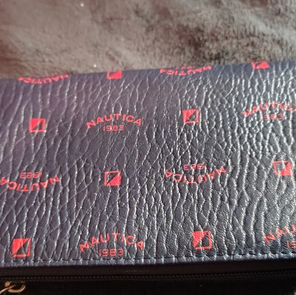NWT Nautica Black and Red Wallet - Picture 2 of 6